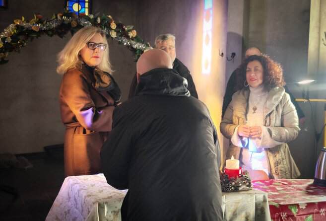 Столична община започна предоставянето на сандвич и топла напитка за