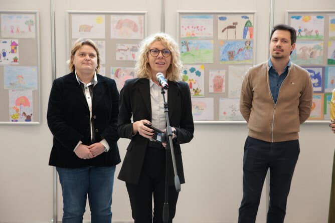 Изложба на детски рисунки Моето приятелство с куче беше открита