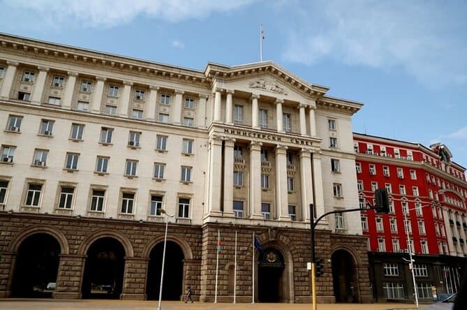 Със свое решение правителството прие нови стандарти за делегираните от