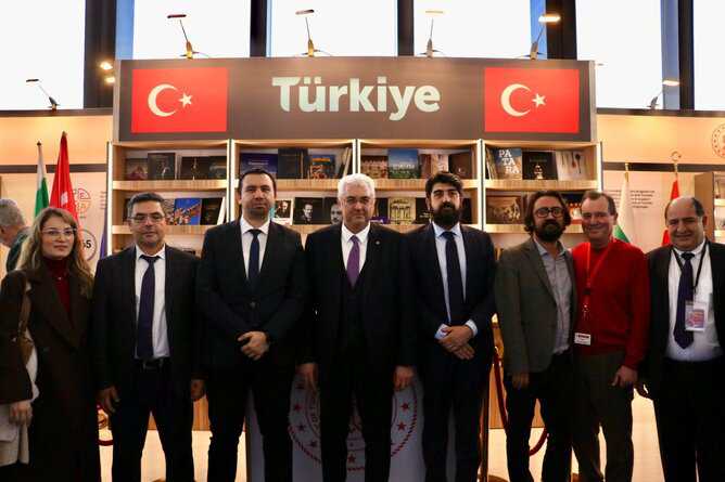 На откриването на Турския национален щанд на Софийския панаир на