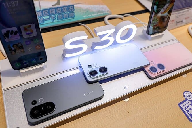 Доставките на мобилни телефони в Китай са се увеличили с