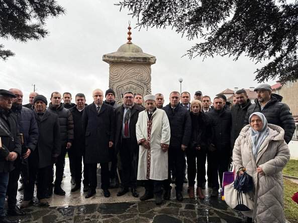 Ръководството на Алианс за права и свободи АПС поднесе венци