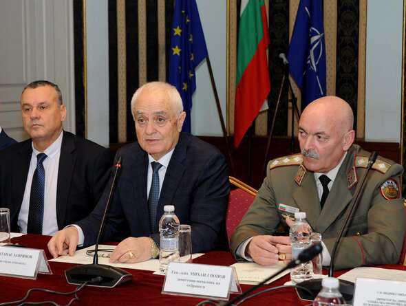 Приоритетите на отбранителната ни политика през тази година бяха съсредоточени