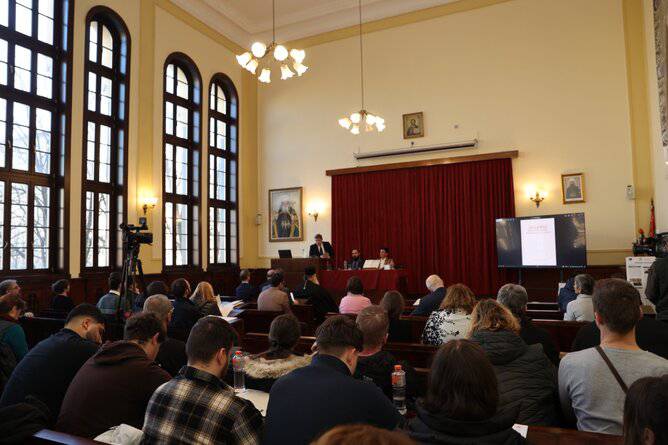 В аула Патриарх Неофит Български  в Богословския факултет на СУ