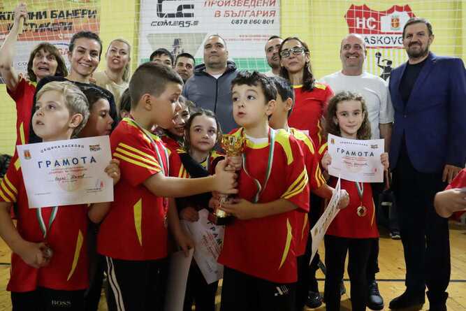 Най щурото най шумното и най забавното състезание за годината