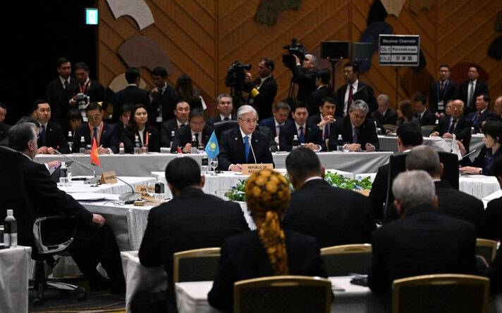 Особено внимание изисква интенсификацията на търговско икономическите и инвестиционните връзки