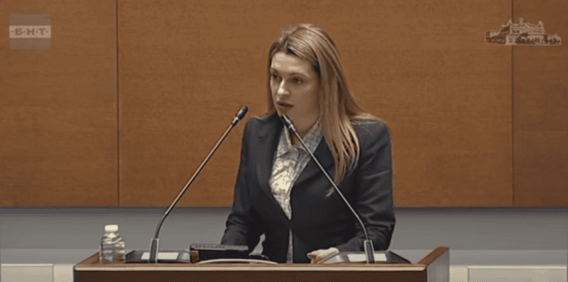 Павела Митова с въпрос към министър Митов