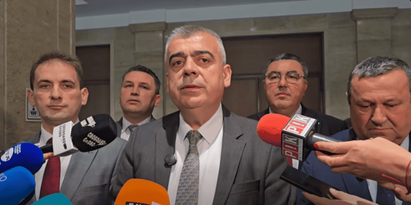 Очакваме че вотът на недоверие ще успее защото са достатъчно