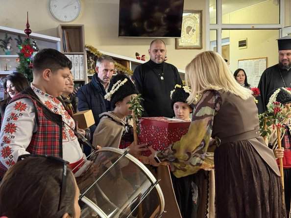 В навечерието на светлите коледни празници в Центъра за обществена