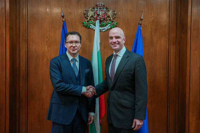 В рамките на разговора провел се днес в Министерството на