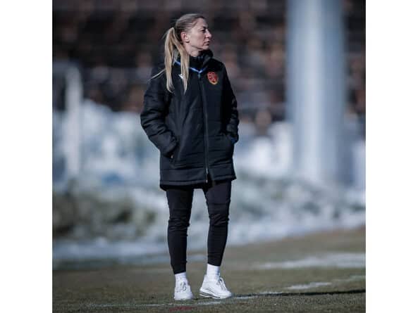 Българският футболен съюз информира футболната общественост че договорът на досегашния