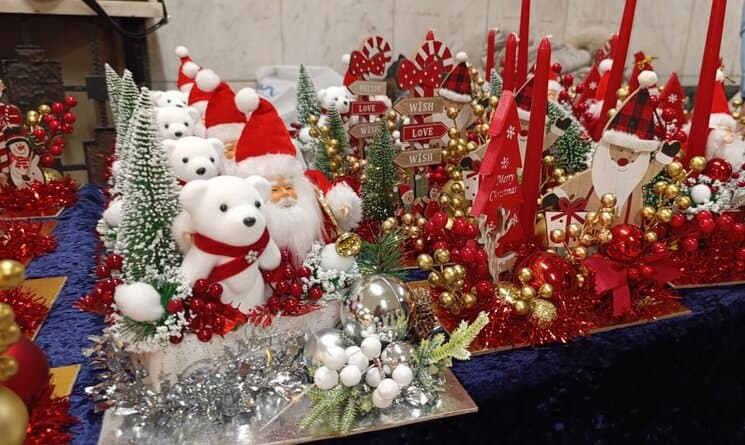 На 18 декември четвъртък във фоайето на третия етаж в