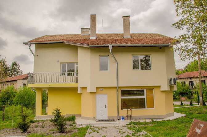 Община Търговище обявява конкурс за възлагане управлението на две социални