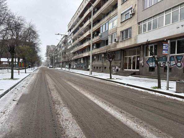 Обстановката в община Русе остава спокойна след първия сняг който
